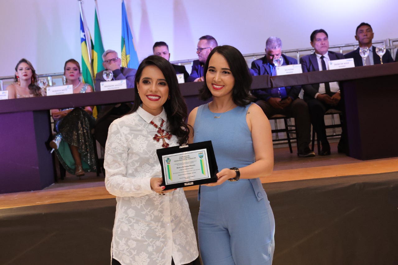 Bianca recebe o título de Cidadã Formosense, em 2022